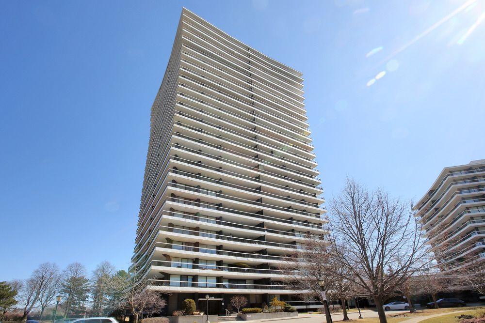 806-135 Antibes Drive, Toronto