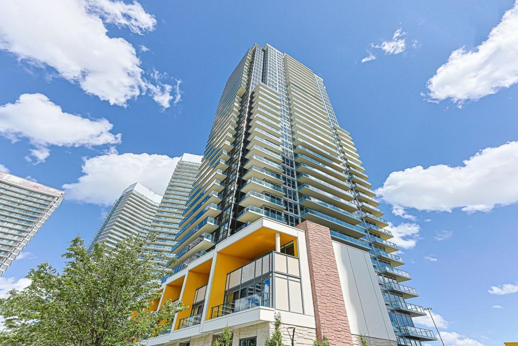 2207-95 McMahon Drive, Toronto