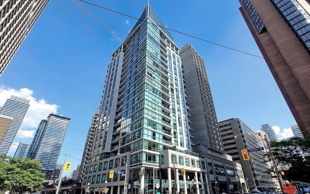 1121 Bay Street