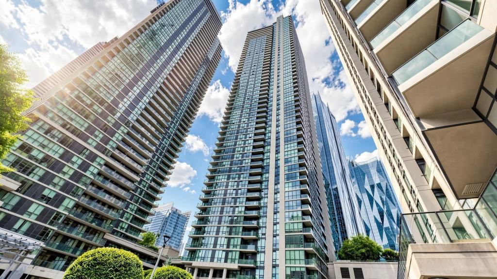 5005-16 Harbour Street, Toronto