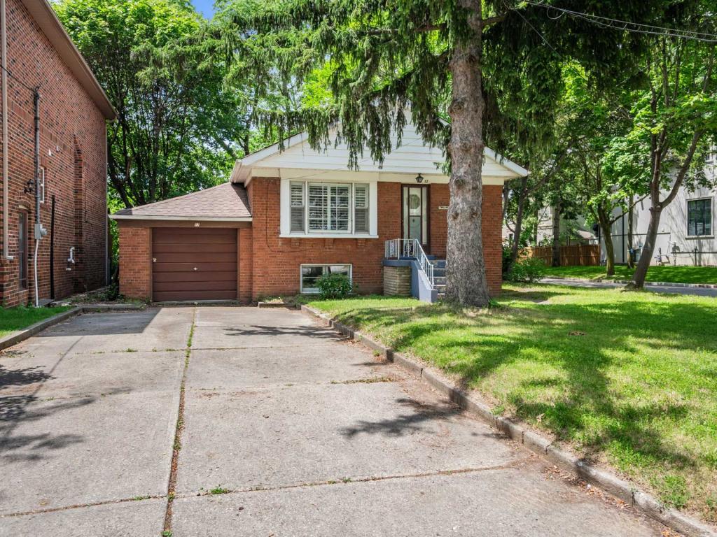 12 Graymar Avenue, Toronto