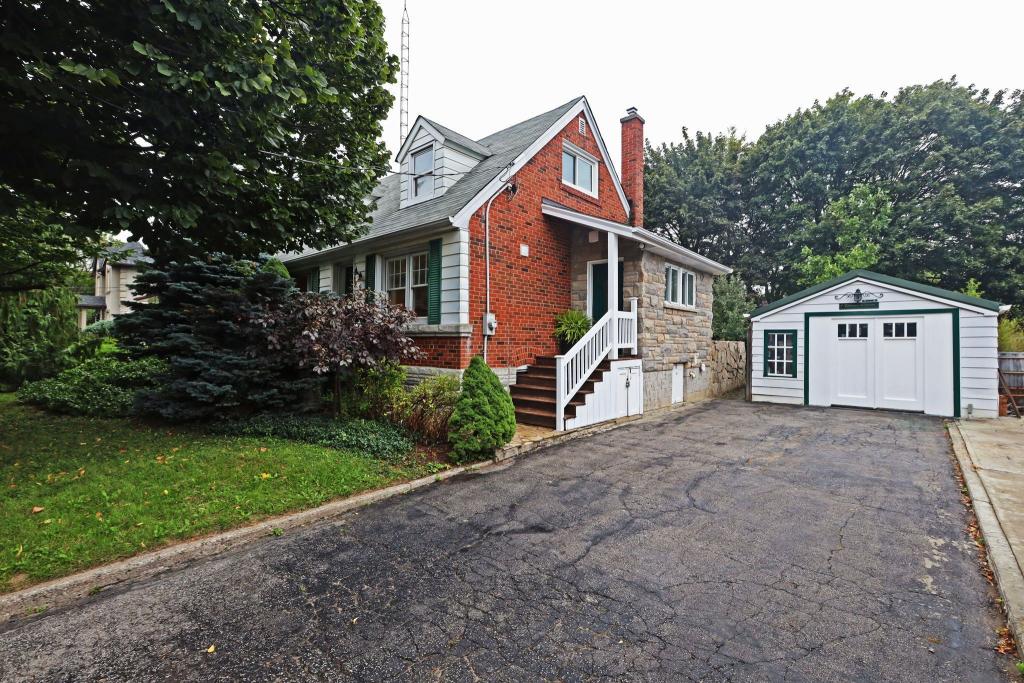 9 Dromore Crescent, Toronto