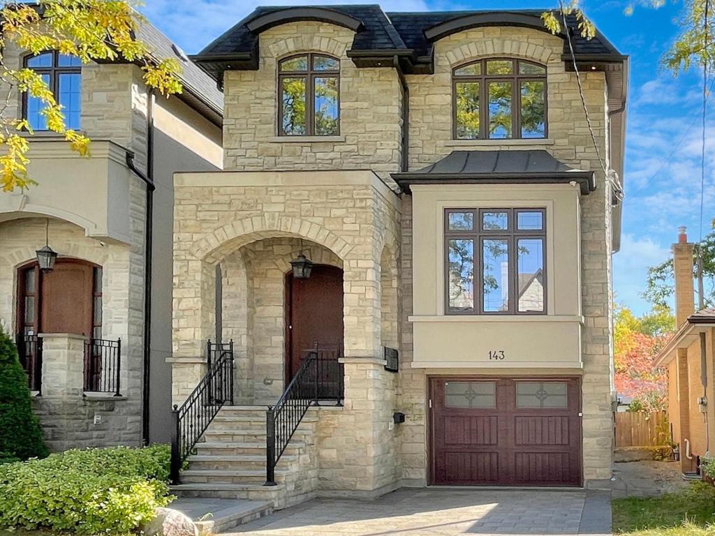 143 Kingsdale Avenue, Toronto