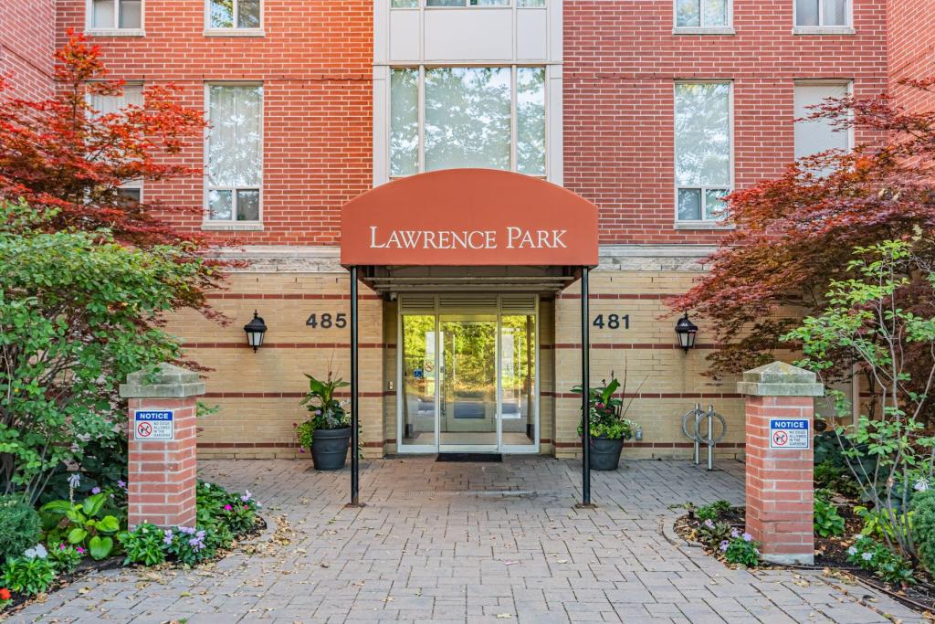 311-485 Rosewell Avenue, Toronto