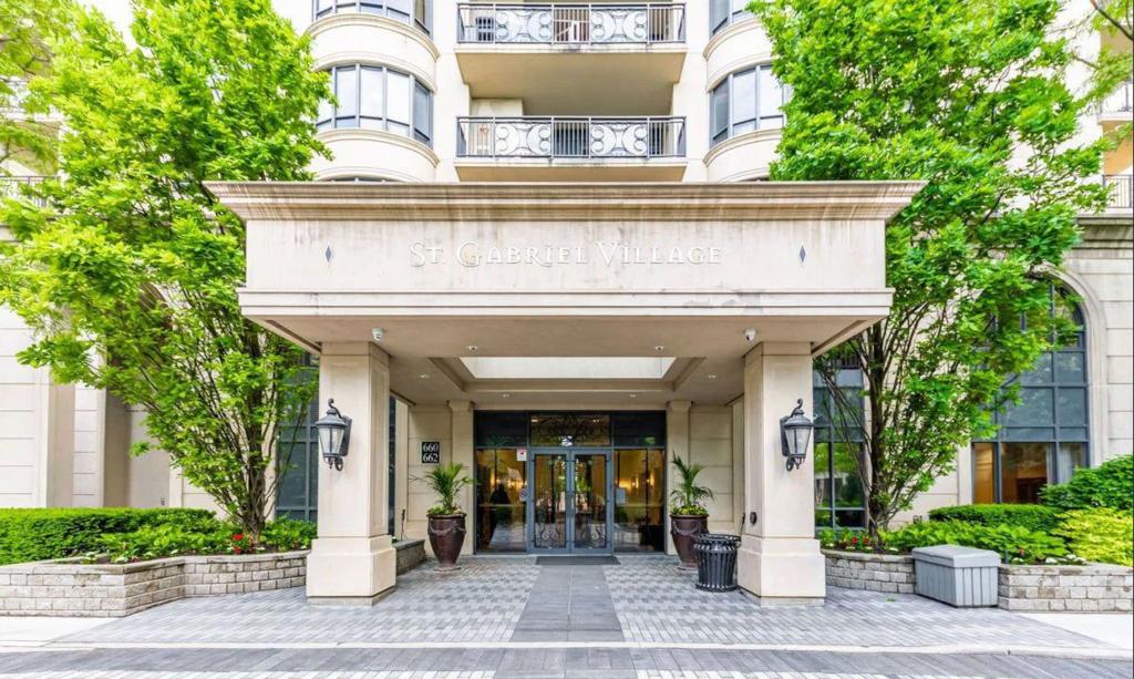 203B-660 Sheppard Avenue East, Toronto