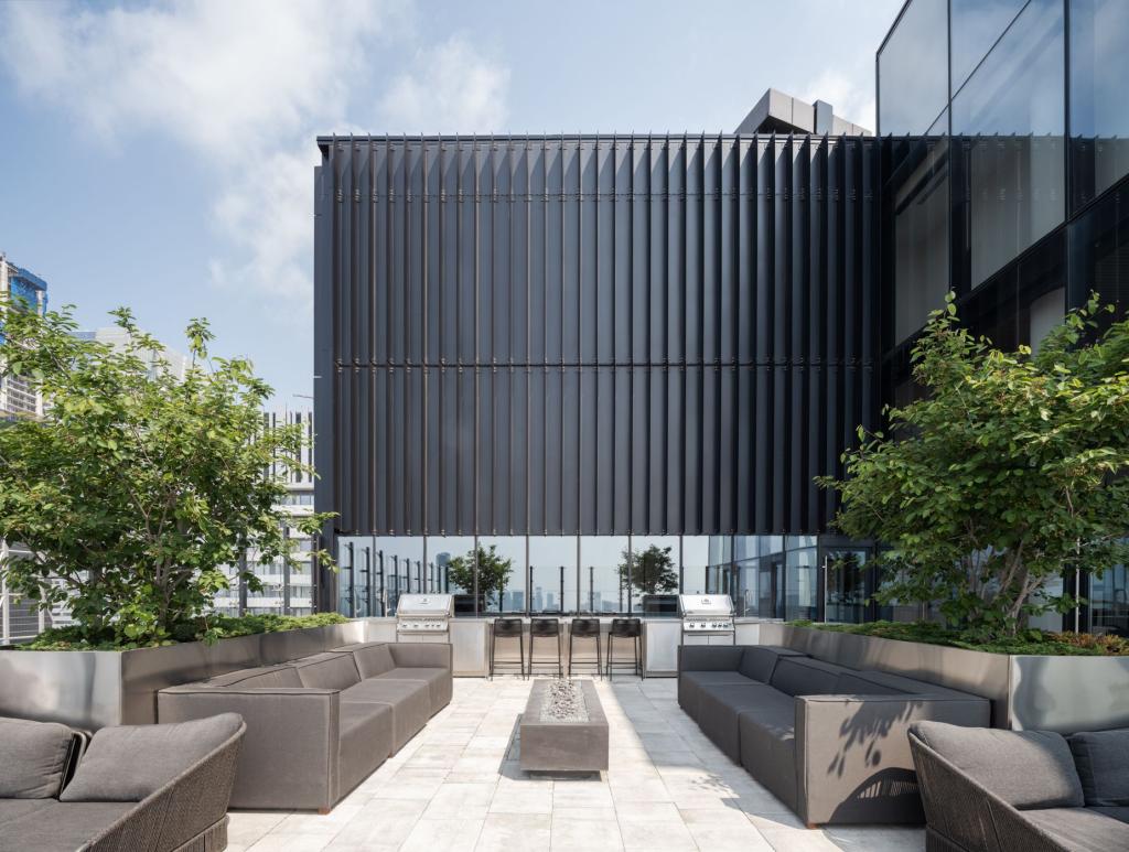 55 Charles Street East
