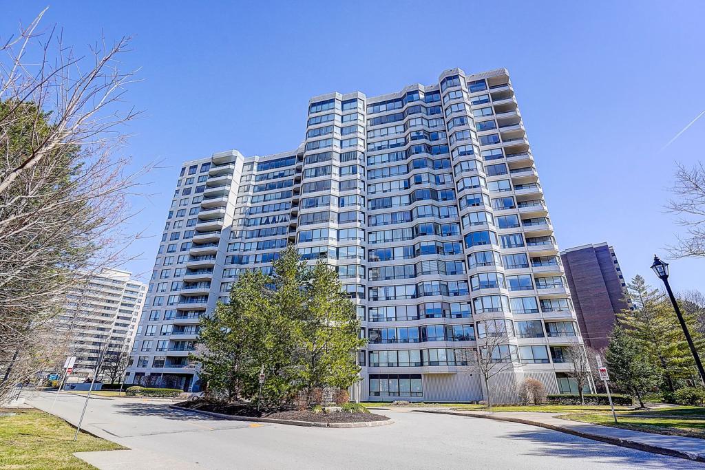 PH111-1101 Steeles Avenue West, Toronto