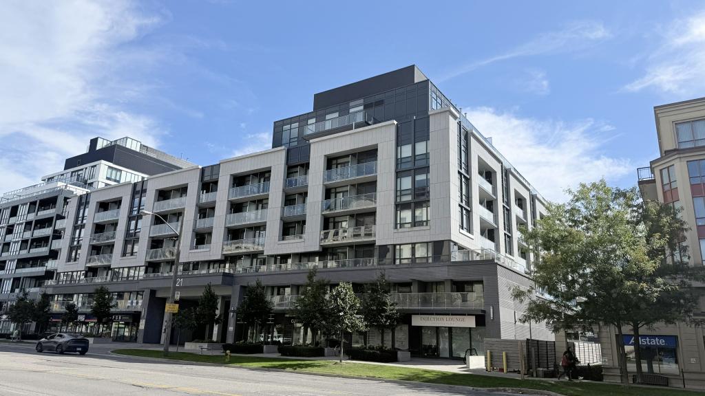 621 Sheppard Avenue East