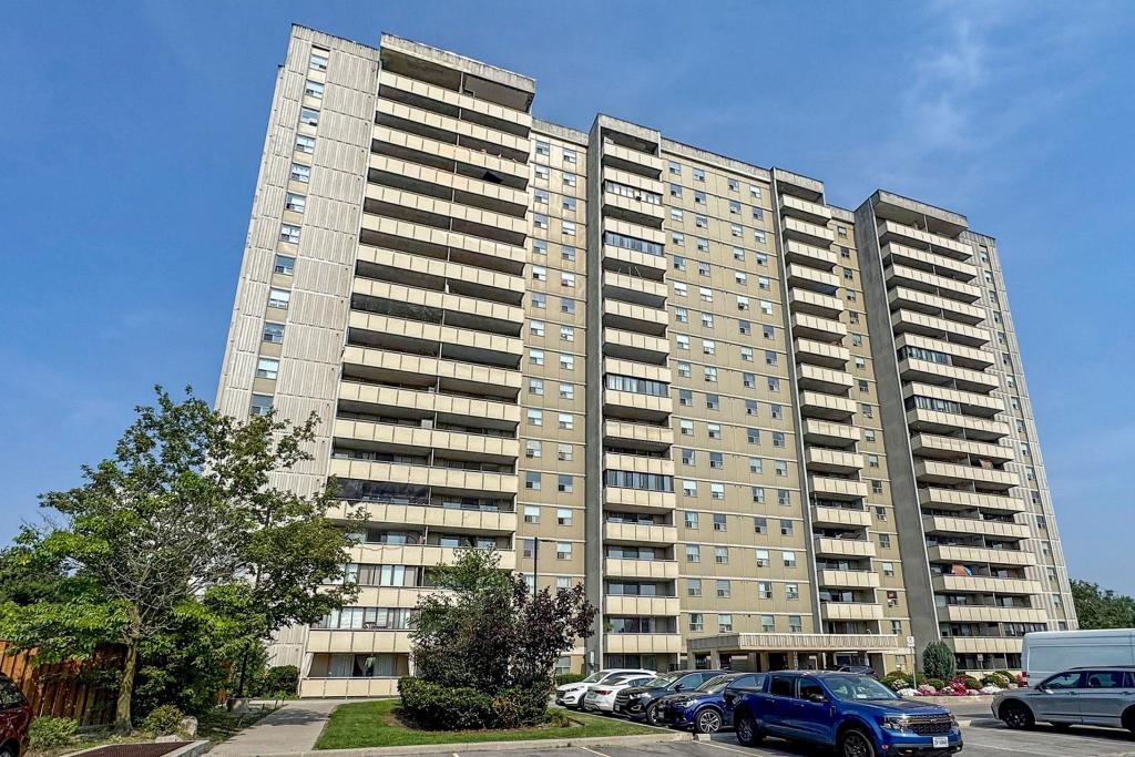 702-1338 York Mills Road, Toronto
