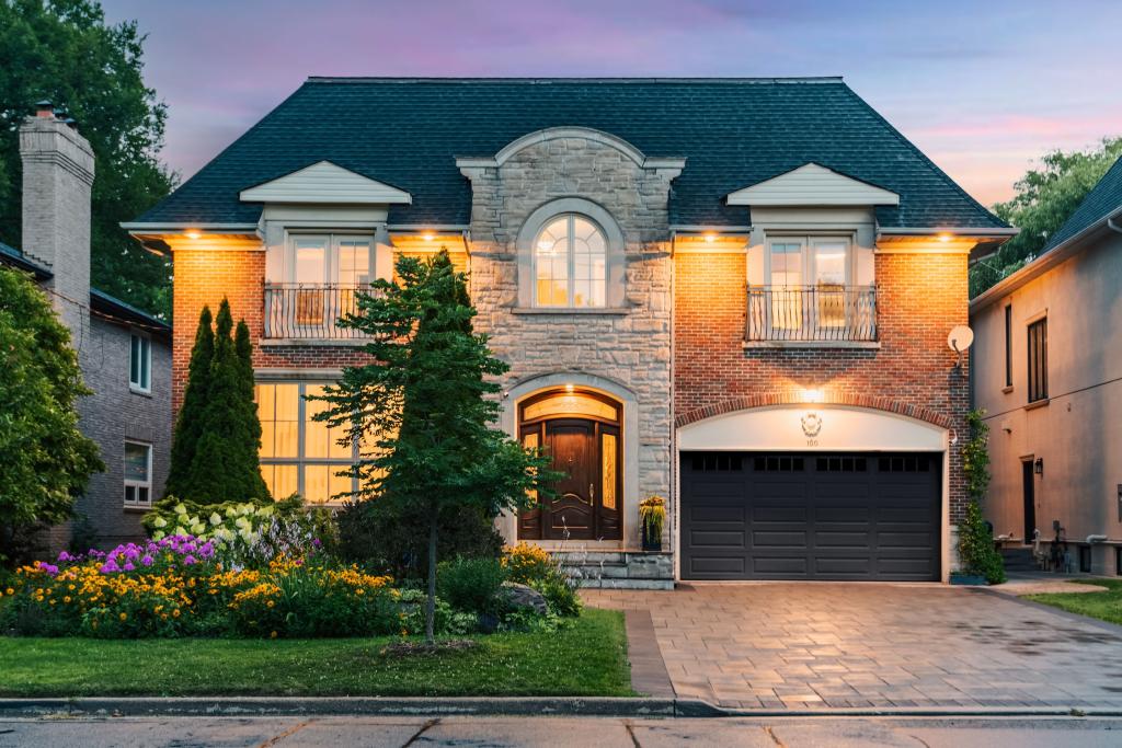 100 Owen Boulevard, Toronto