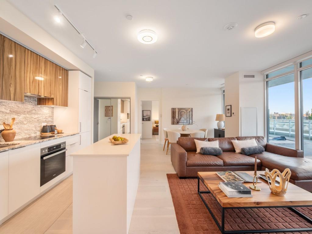 210-50 O'Neill Road, Toronto