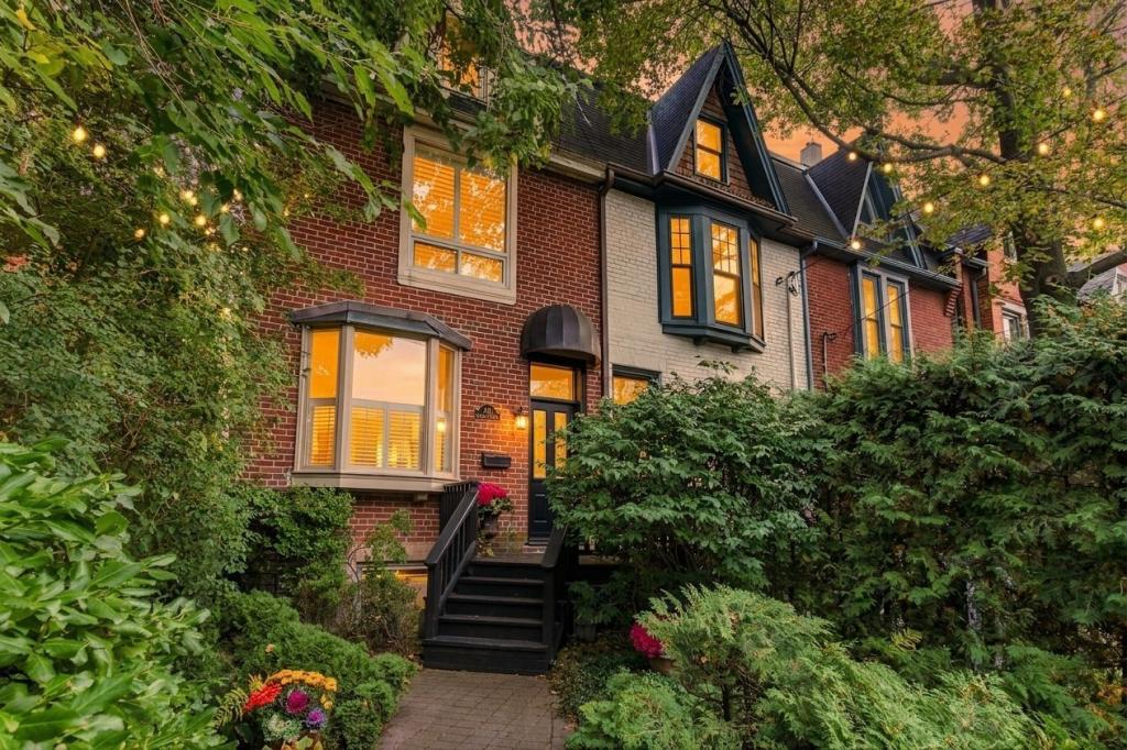 411 Wellesley Street East, Toronto
