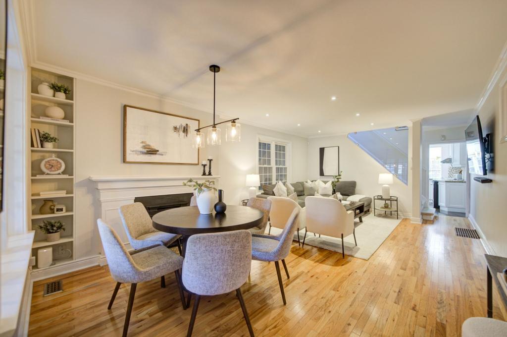 Humewood $1,475,000 独立屋 出售 - 34 Kenwood Avenue, Toronto, Ontario M6C 2R9