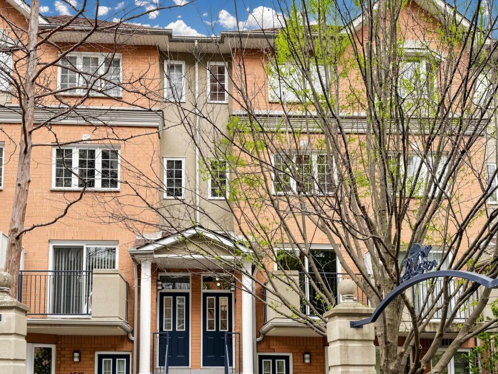 28 Sommerset Way