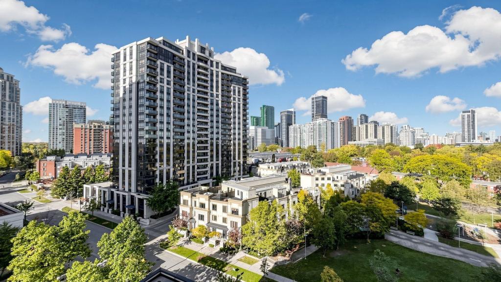 818-100 Harrison Garden Boulevard, Toronto
