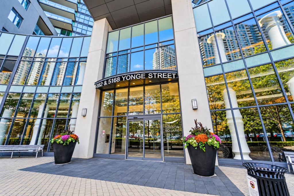 5168 Yonge Street