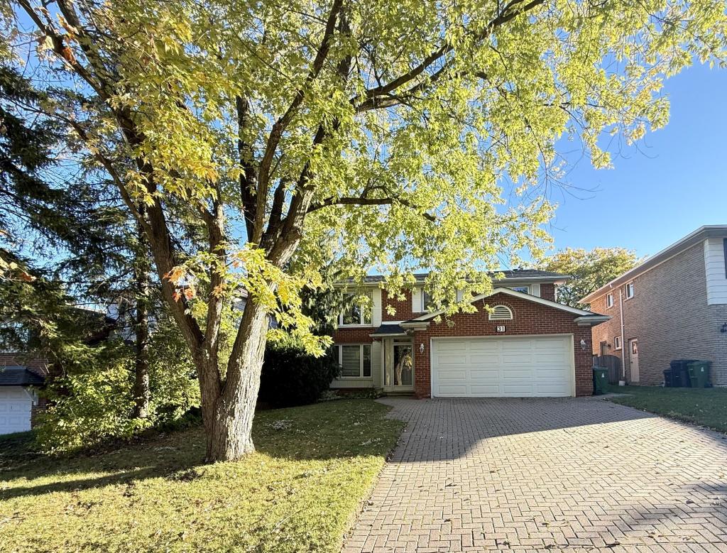 31 Whitehorn Crescent