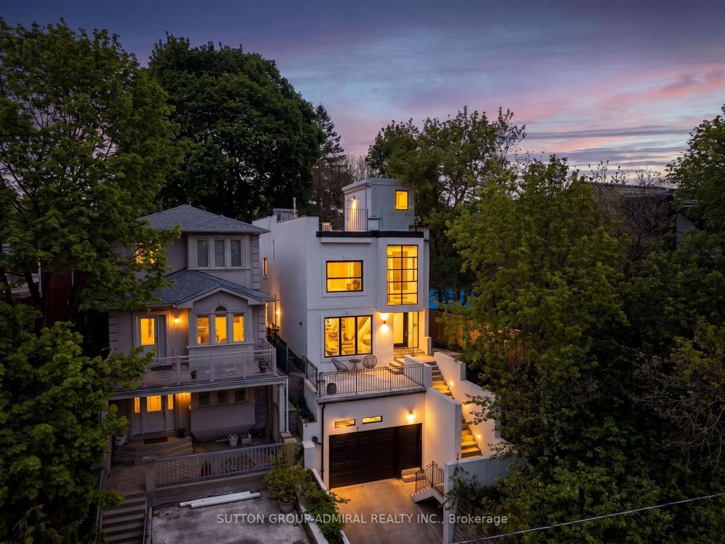 35 Beechwood Drive, Toronto