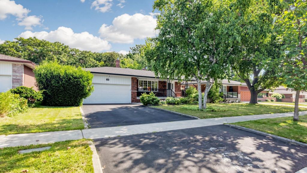 15 Skyridge Road, Toronto