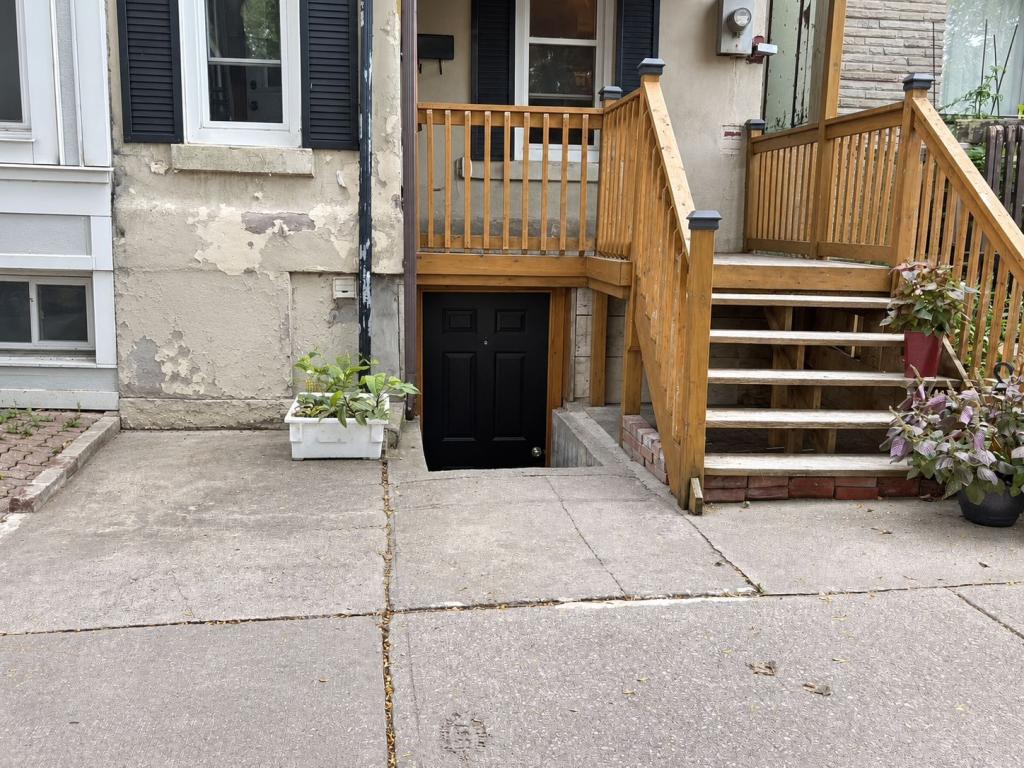 236 Munro Street