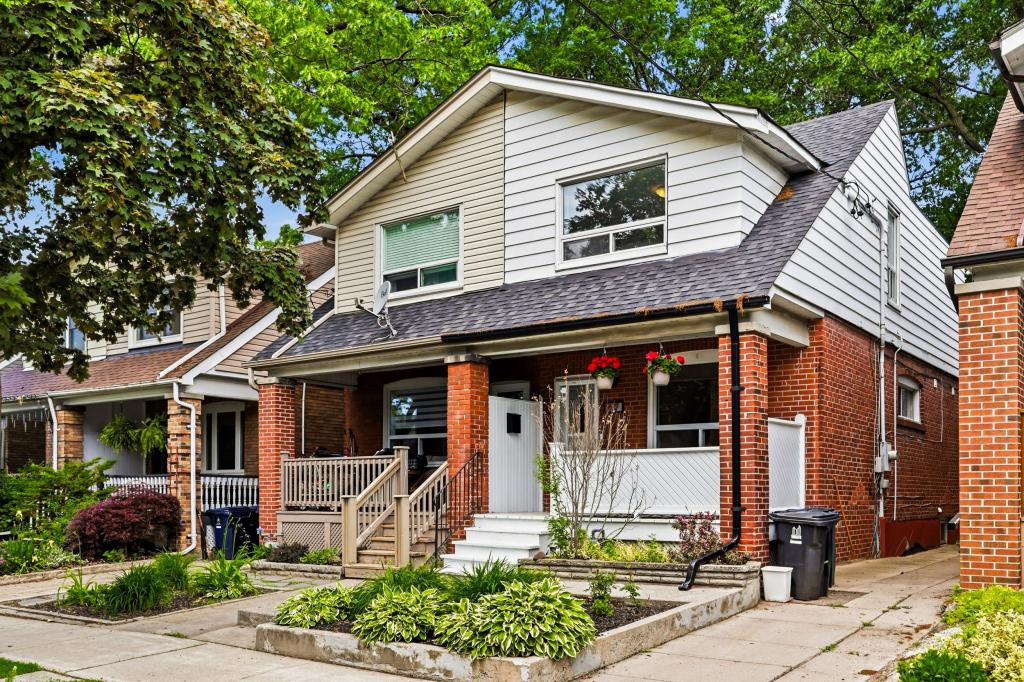 682 Milverton Boulevard, Toronto