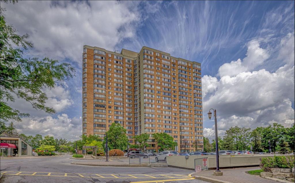 25 Bamburgh Circle