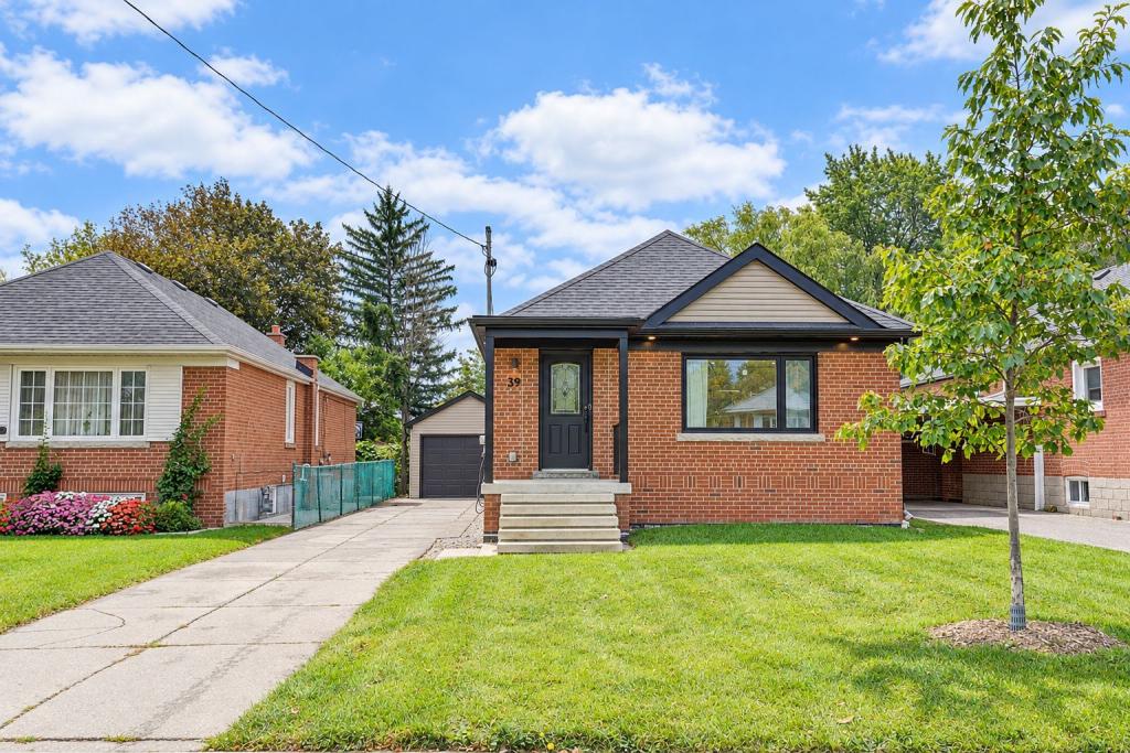 39 Janet Boulevard, Toronto