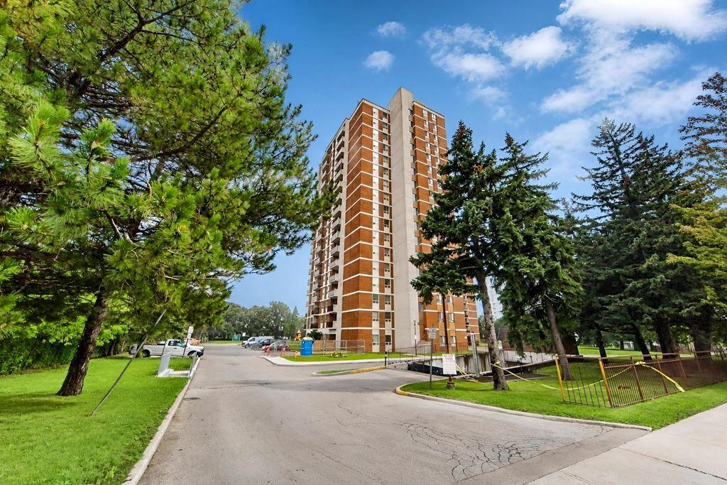 305-121 Trudelle Street, Toronto