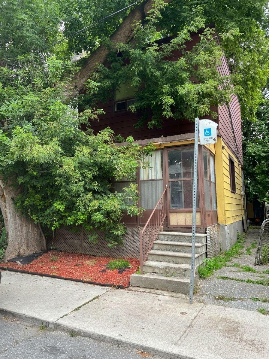 167 Craven Road, Toronto