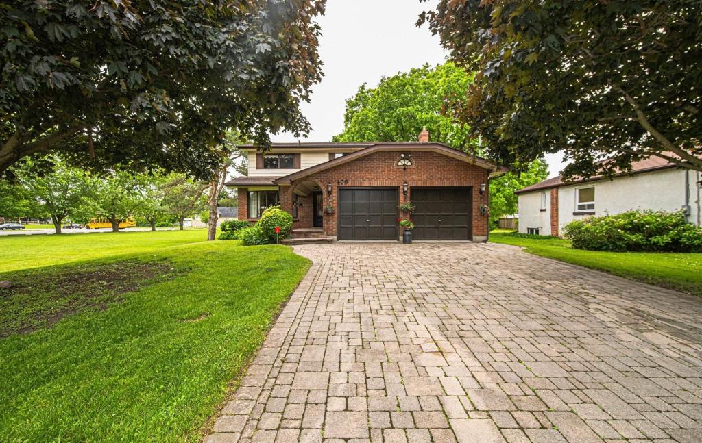 409 Gilbert Street East, Whitby