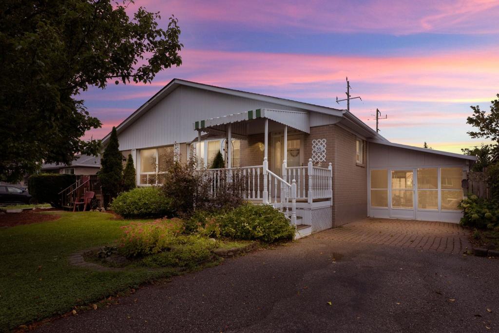 35 Tulloch Drive, Ajax