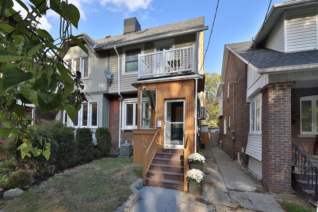 701 Greenwood Avenue, Toronto