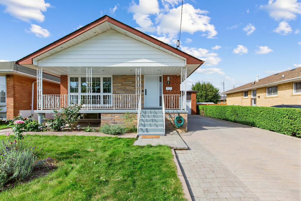 8 Amethyst Road