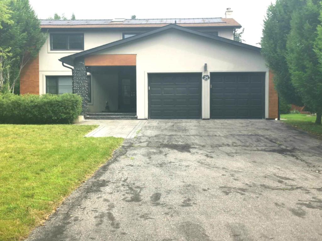 24 Avondale Crescent