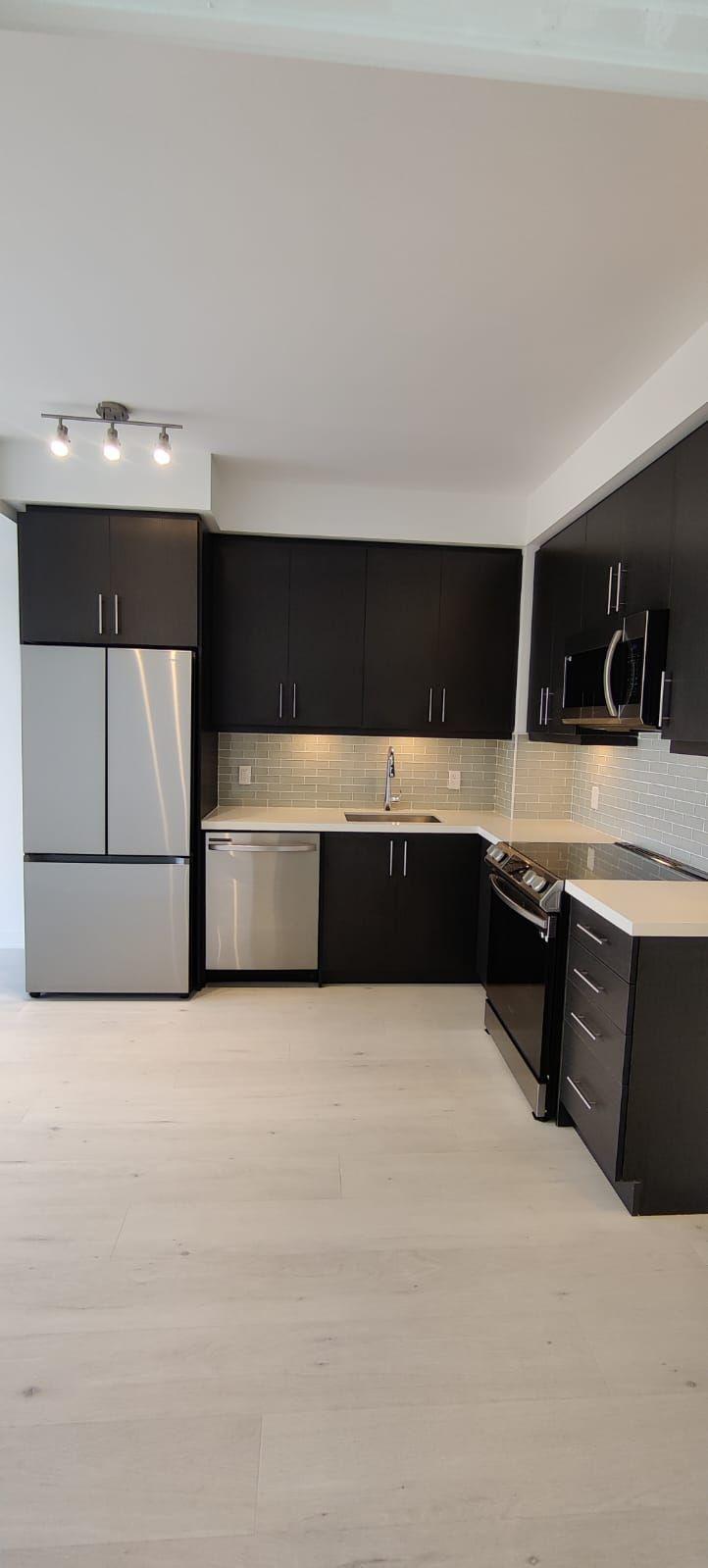 801-95 Oneida Crescent, Richmond Hill