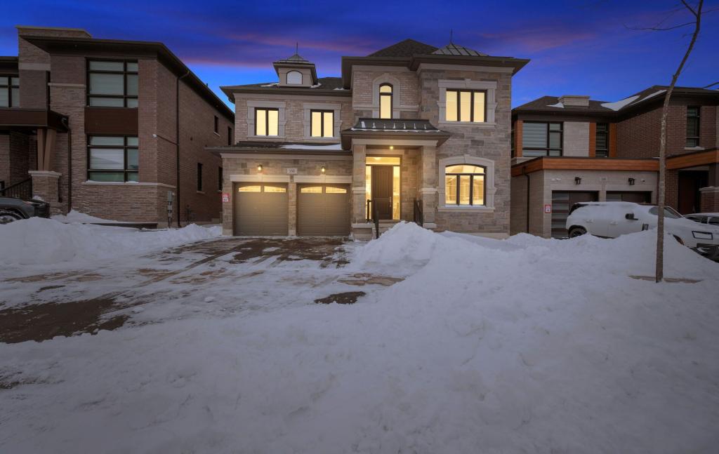 160 Wainfleet Crescent, Vaughan