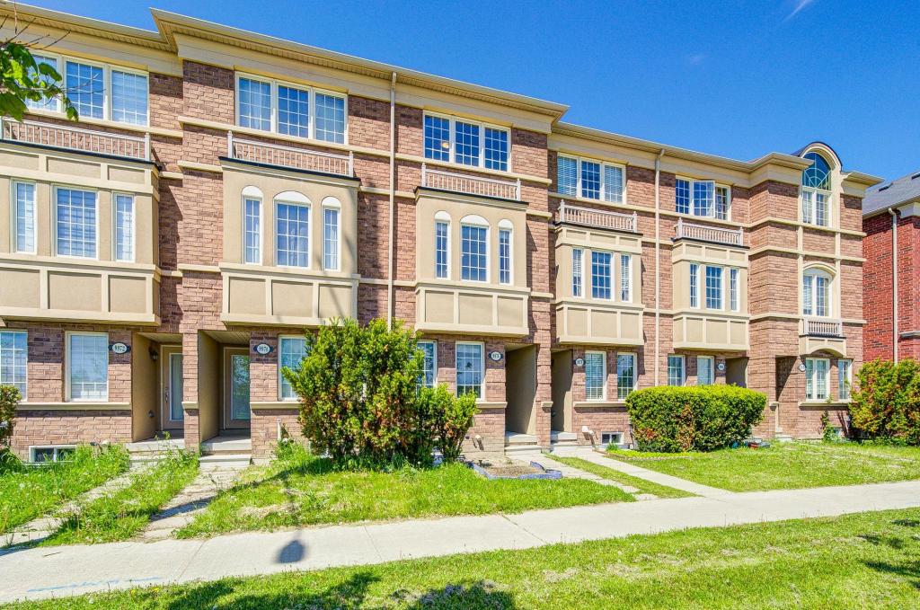 9976 McCowan Road, Markham