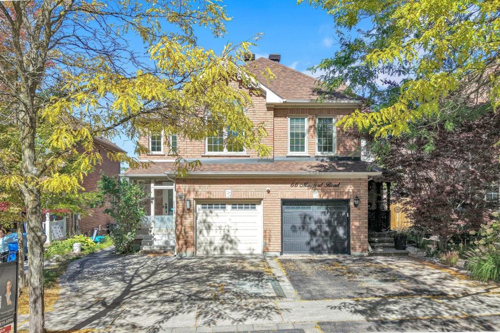 64 Mugford Road, Aurora