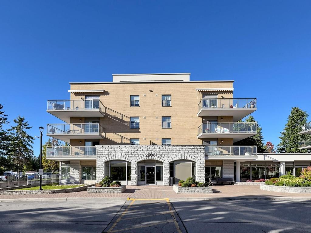 212-2506 Rutherford Road, Vaughan