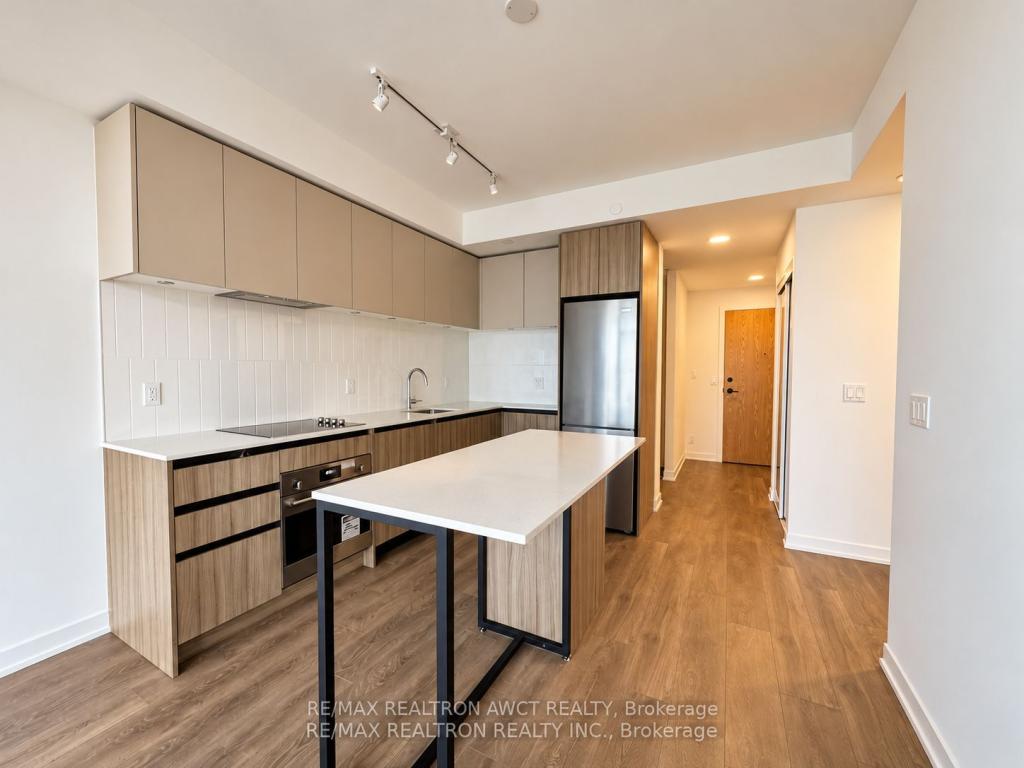 7950 Bathurst Street