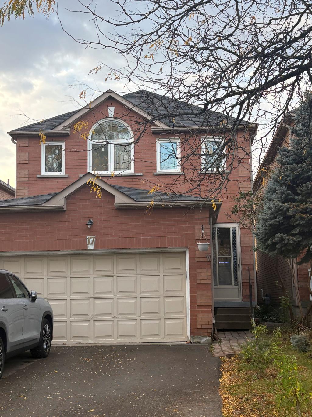 17 Kenborough Court
