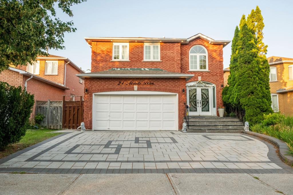 24 Aristotle Drive East, Richmond Hill