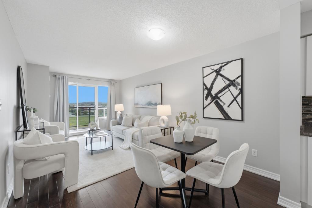 711-39 Oneida Crescent, Richmond Hill