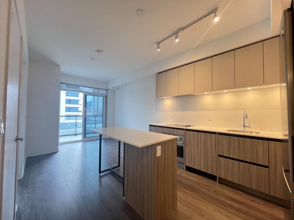 7950 Bathurst Street