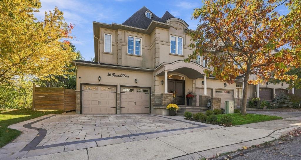 280 Paradelle Drive