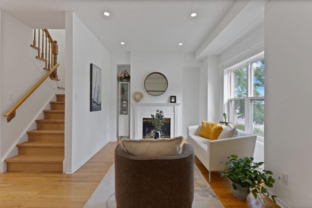 11 Maple Park Way