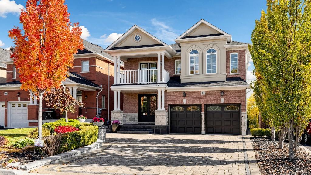 19 Featherwood Drive