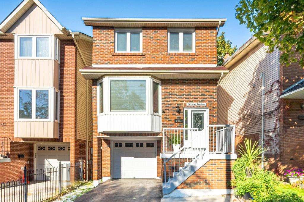 1463 Credit Woodlands Court