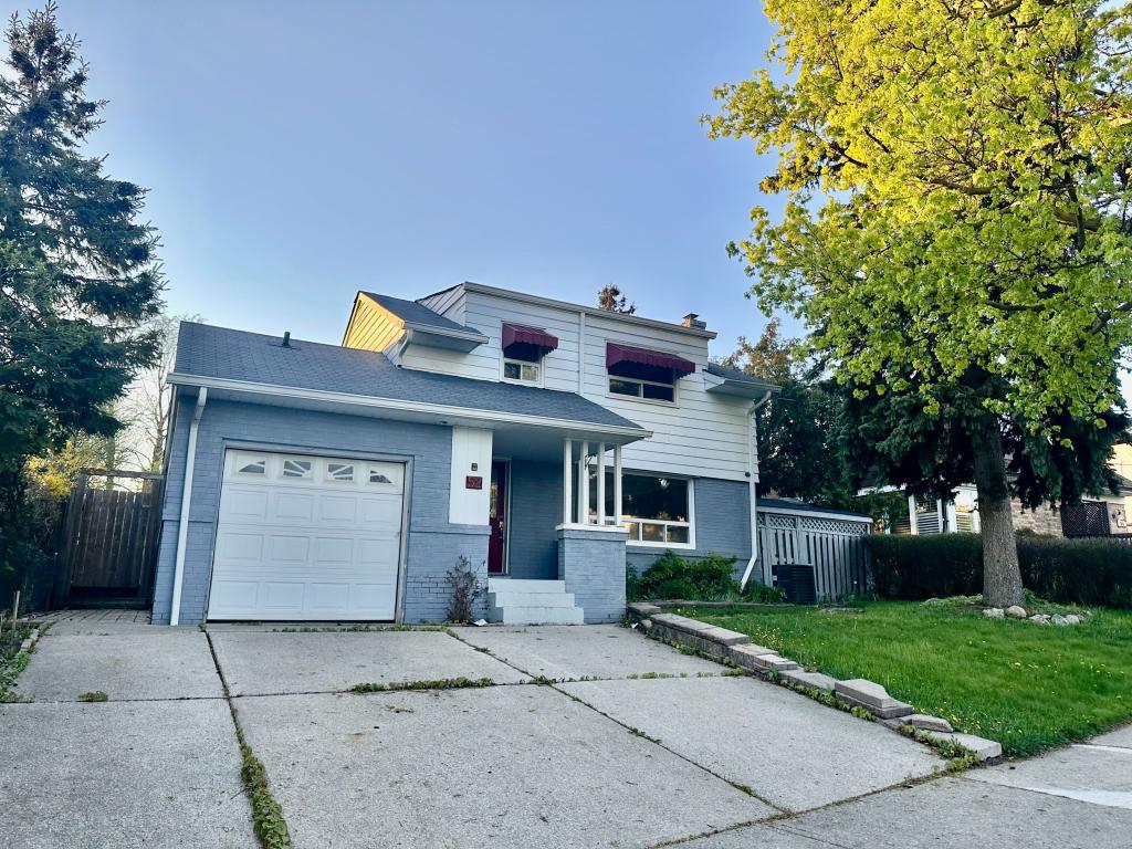 52 Eldomar Avenue, Brampton