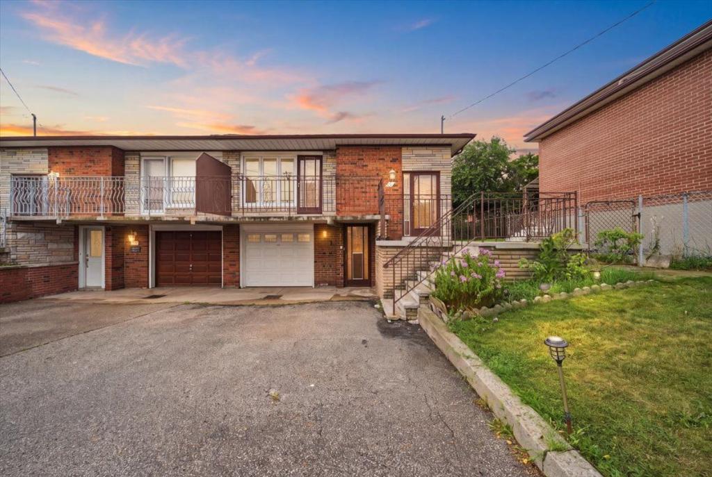 9 Hisey Crescent, Toronto